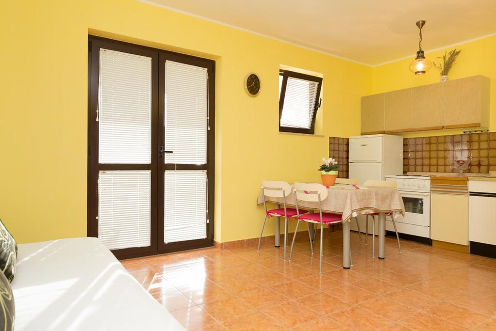 רוביני Apartments Branko מראה חיצוני תמונה